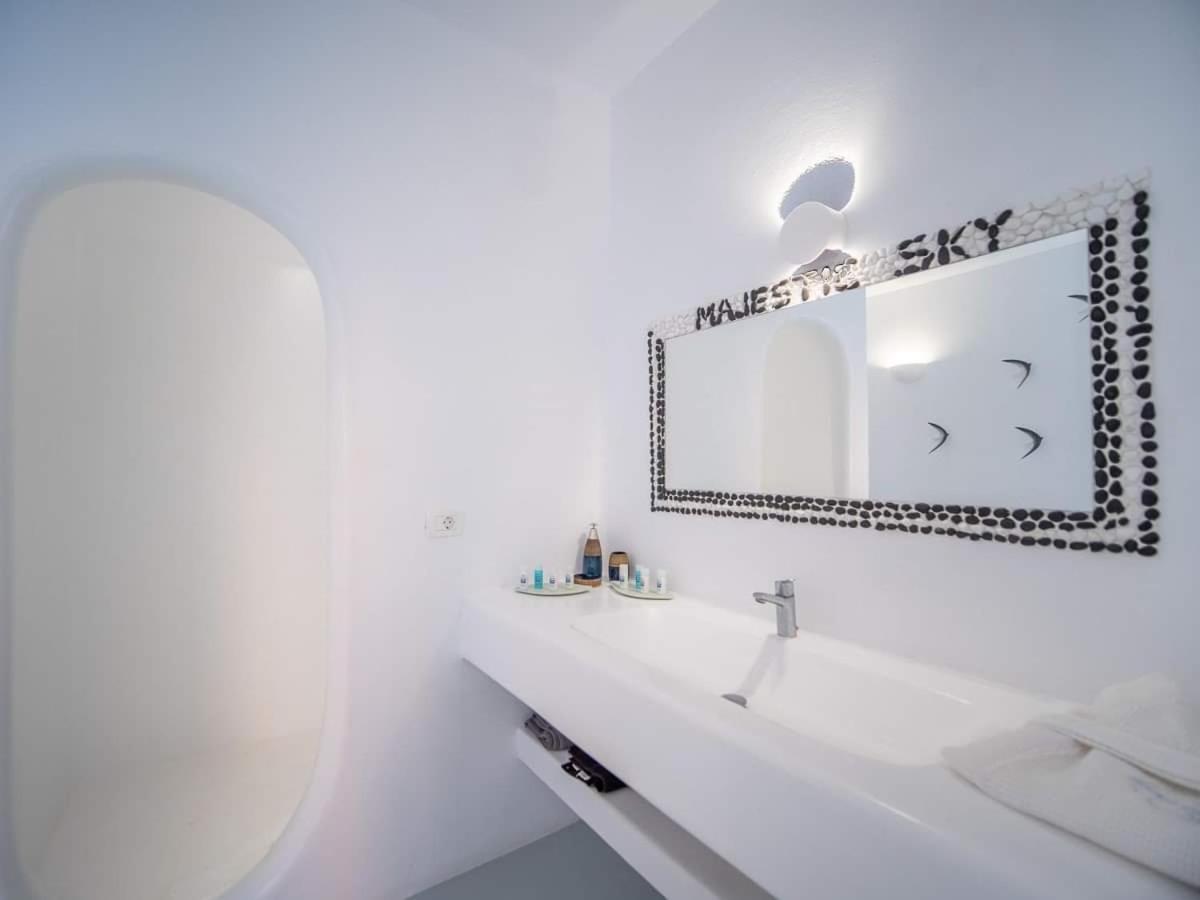 Majestic Sky Luxury Suites Megalochori  Dış mekan fotoğraf